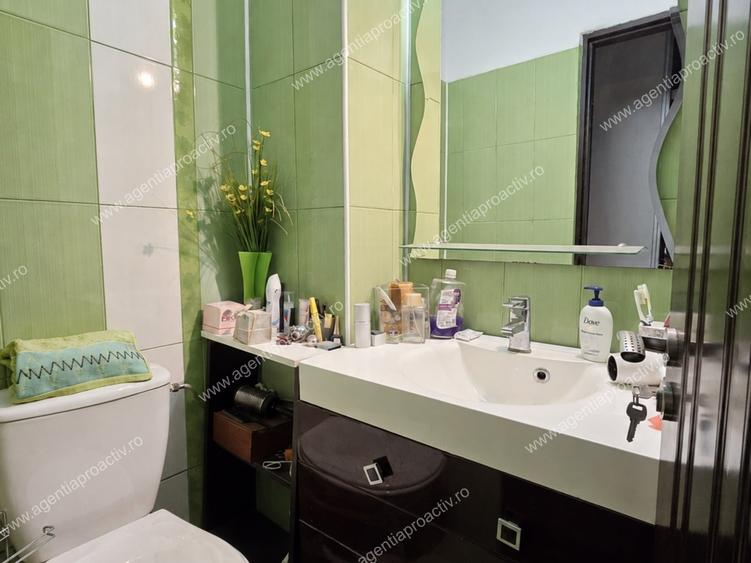 Apartament cu 3 camere decomandat în Siderurgiștilor