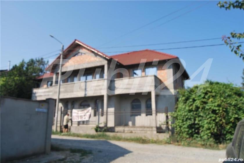 Casă cu 6 camere cu Teren 404 Mp în Ovidiu