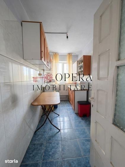 Casă cu 5 camere cu Teren 850 Mp în Lețcani
