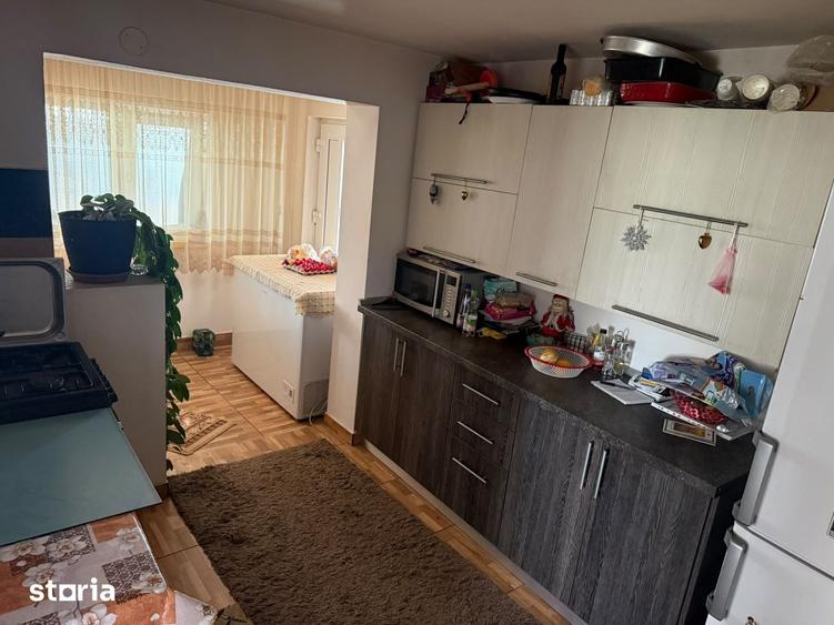 Casă cu 7 camere cu Teren 5900 Mp în Băbana