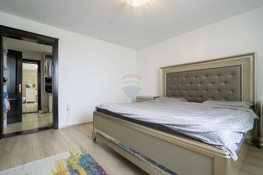 Casă cu 4 camere cu Teren 925 Mp în Nufărul