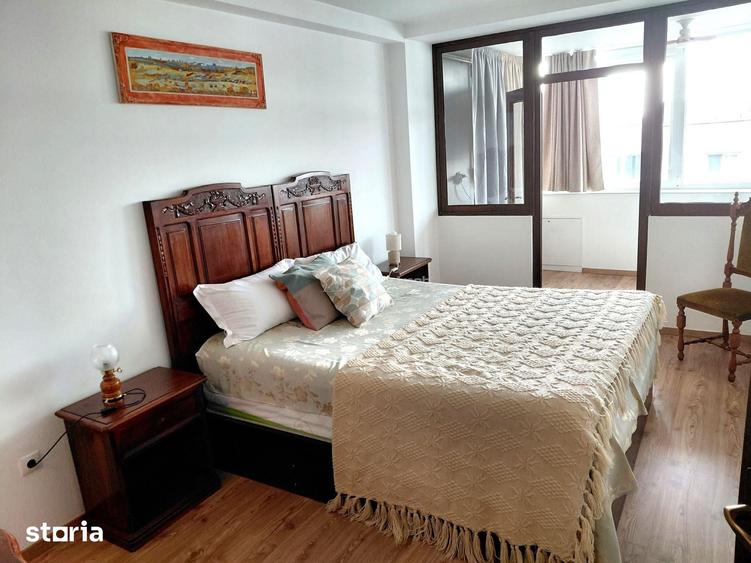Apartament cu 3 camere decomandat în Traian