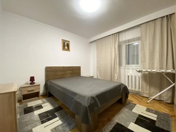 Apartament cu 3 camere decomandat, mobilat în Faleza Nord