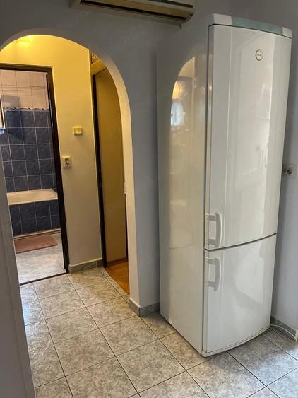 Apartament cu 2 camere decomandat în Micro 17