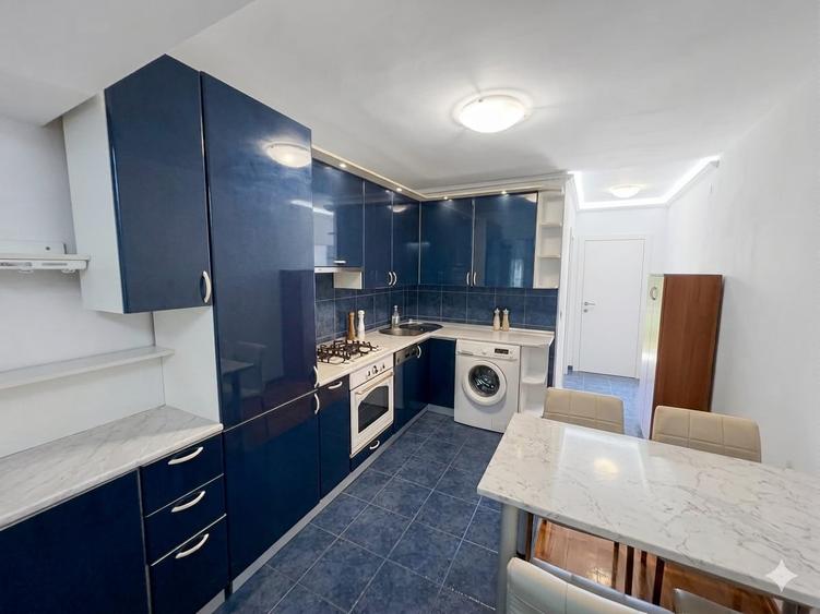 Apartament cu 3 camere decomandat, mobilat în Faleza Nord