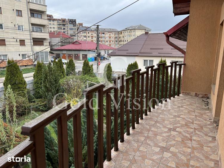 Casă cu 5 camere cu Teren 600 Mp în Central