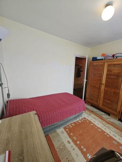 Apartament cu 4 camere decomandat, mobilat în Săsar