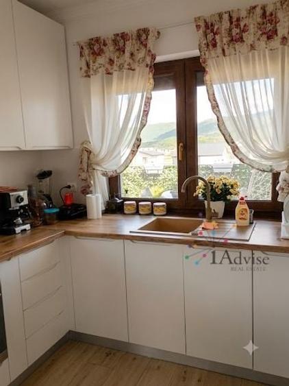 Penthouse cu 3 camere decomandat, mobilat în Cristian