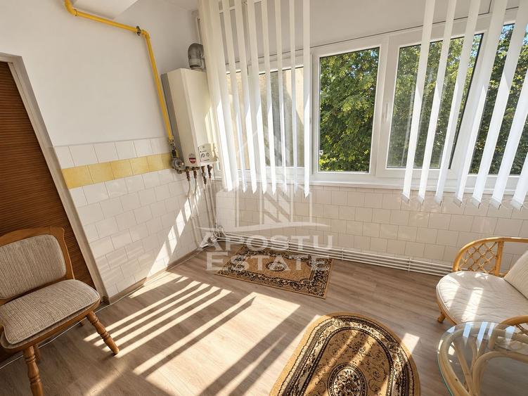 Apartament cu 3 camere decomandat, mobilat în Spitalul Județean