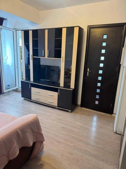 Garsonieră semidecomandată în Central
