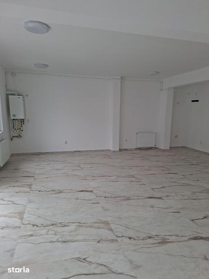 Spațiu comercial, de 65 mp, în Central