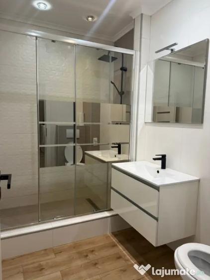 Apartament cu 2 camere semidecomandat în Florești