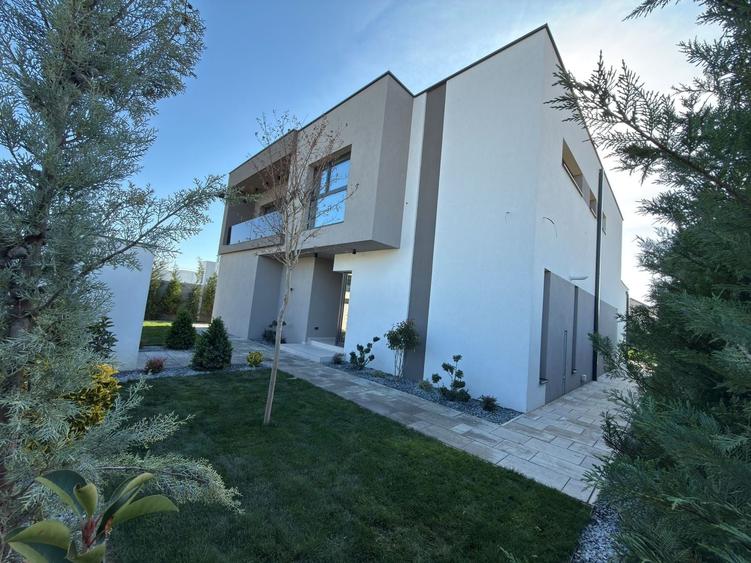 Casă individuală cu 5 camere cu Canalizare în Dumbrăvița