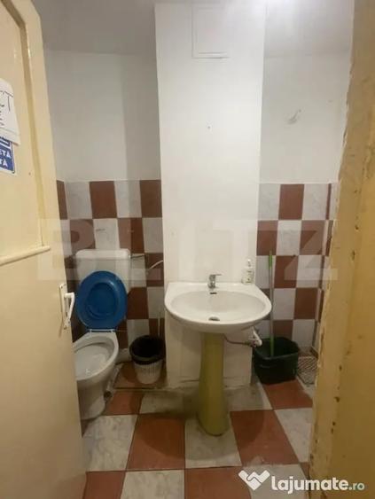 Spațiu comercial, de 60 mp, în Central
