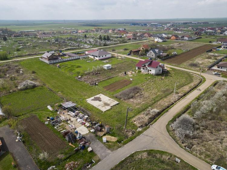 Teren de 1199 mp, în Frumușeni