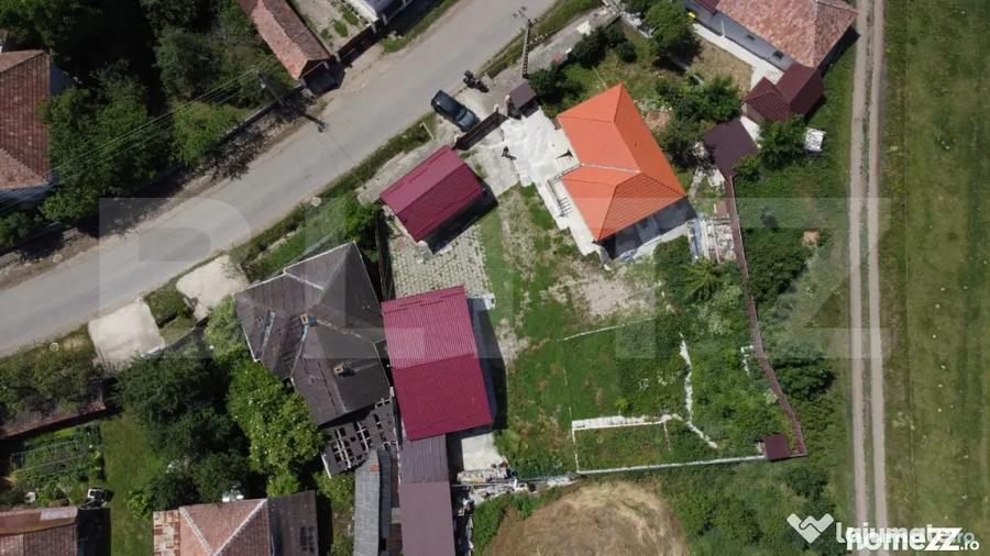 Casă cu 5 camere cu Teren 1281 Mp în Săliște