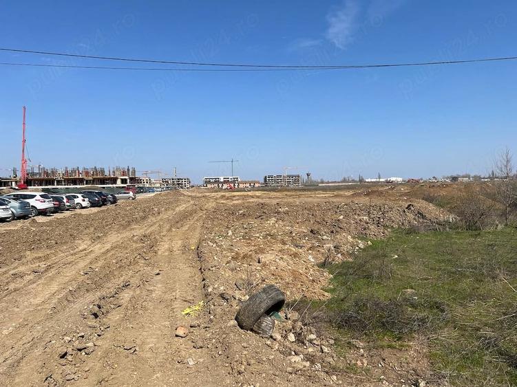 Teren de 5500 mp, în Central