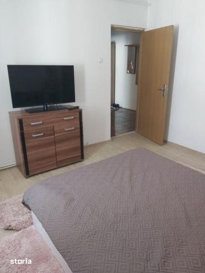Apartament cu 2 camere decomandat în Precista