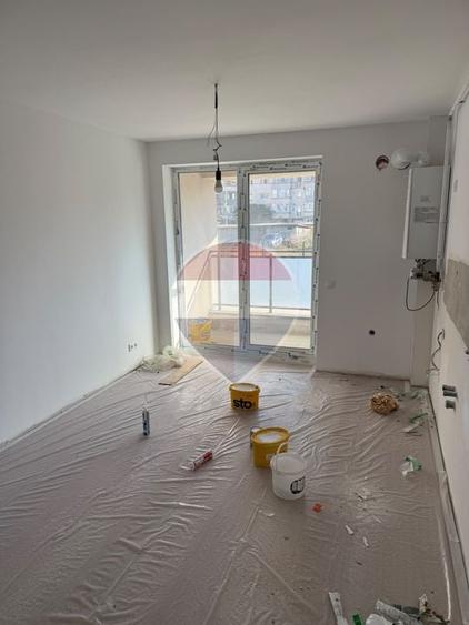 Apartament cu 2 camere decomandat în Hotvon