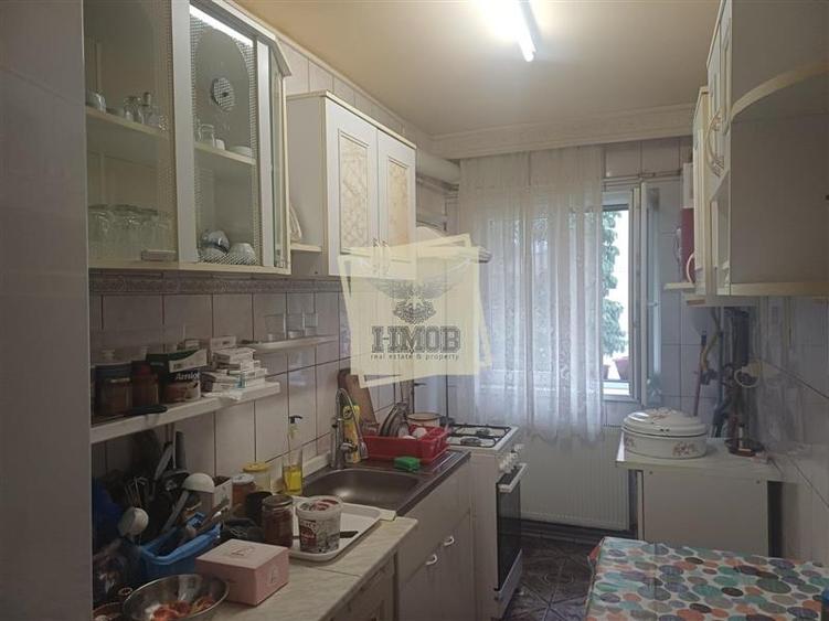 Apartament cu 4 camere decomandat în Vasile Aaron