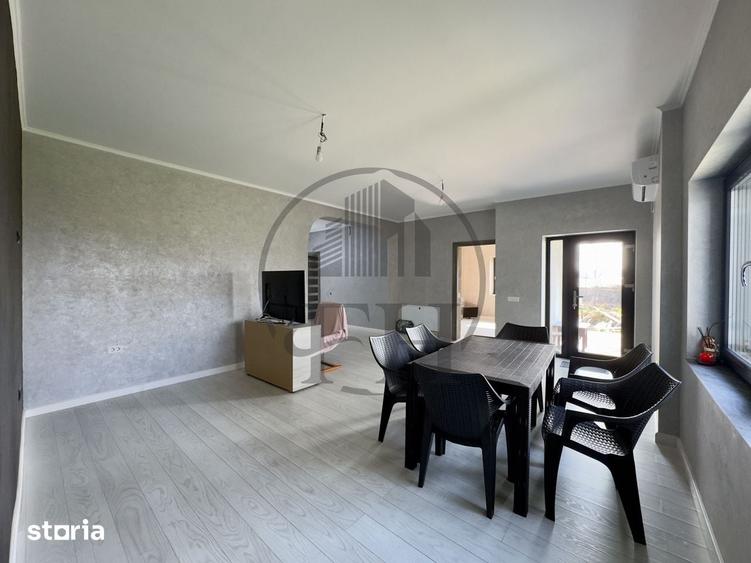 Casă cu 4 camere cu Teren 2561 Mp în Cobadin