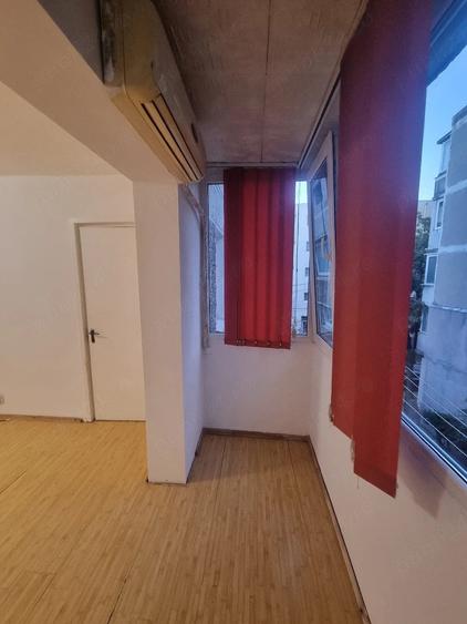 Apartament cu 3 camere semidecomandat în Șagului