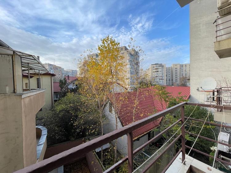 Apartament cu 2 camere, mobilat în 13 Septembrie