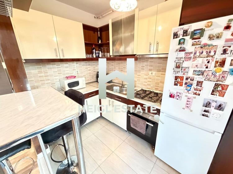 Apartament cu 2 camere semidecomandat, mobilat în Torontalului