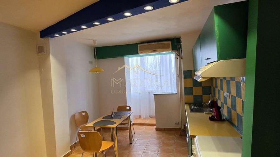 Apartament cu 2 camere decomandat, mobilat în Panduri