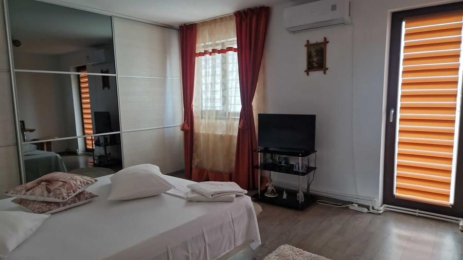 Casă cu 3 camere în Exterior Vest