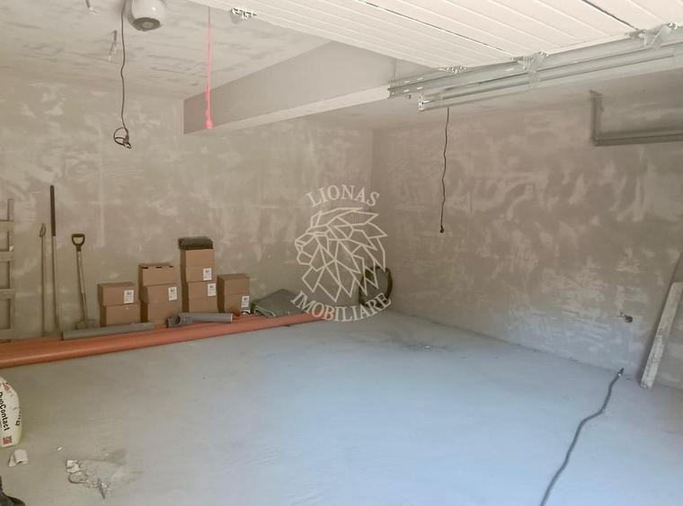 Duplex cu 4 camere cu Canalizare în Tăuți