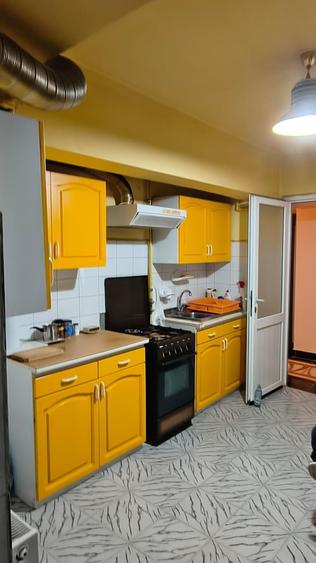 Apartament cu 3 camere decomandat în Inel I