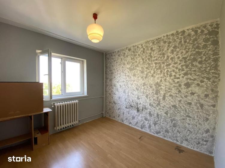Luica 2 cam dec nemobilat 9/10, bucataria mobilata, ac, 270 euro - 2