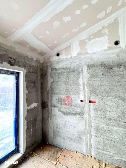 Casă cu 3 camere cu Teren 1800 Mp în Boroaia