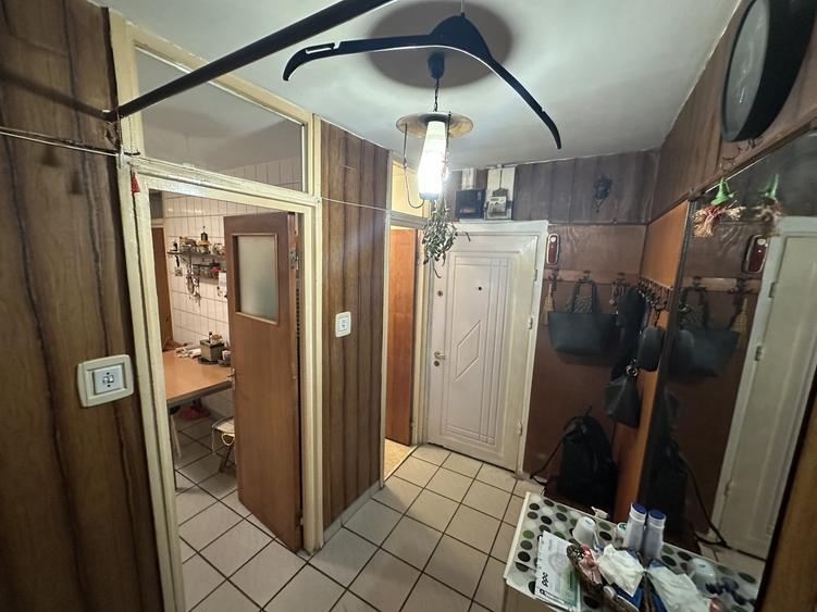 Apartament cu 2 camere decomandat, mobilat în Berceni