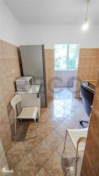 Apartament cu 3 camere decomandat în Decebal
