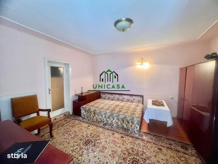 Casă cu 4 camere în Poenari