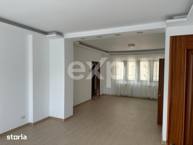 Apartament cu 3 camere decomandat, mobilat în Primăverii