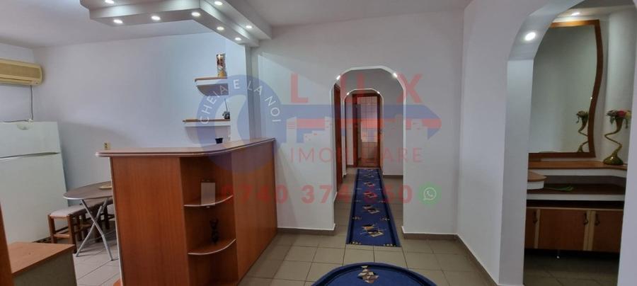 Apartament cu 3 camere decomandat în Piața Nouă