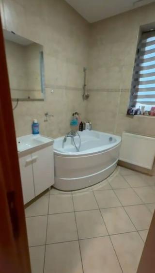 Apartament cu 5 camere decomandat, mobilat în Dorobanți
