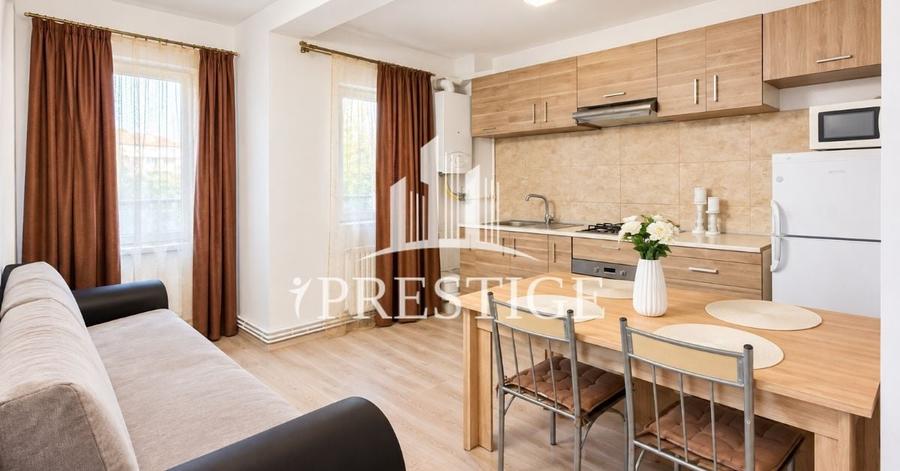 Apartament cu 3 camere semidecomandat, mobilat în Mihai Viteazul