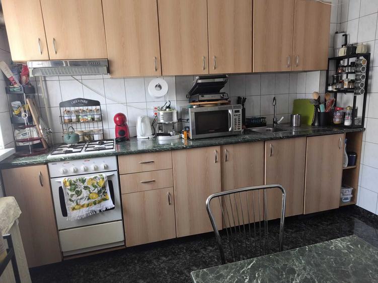Apartament cu 4 camere decomandat în Militari