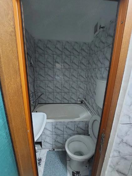 Garsonieră decomandată în Far