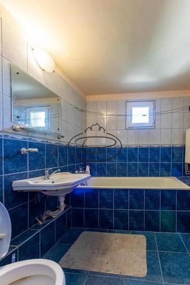 Apartament cu 3 camere, mobilat în Berceni