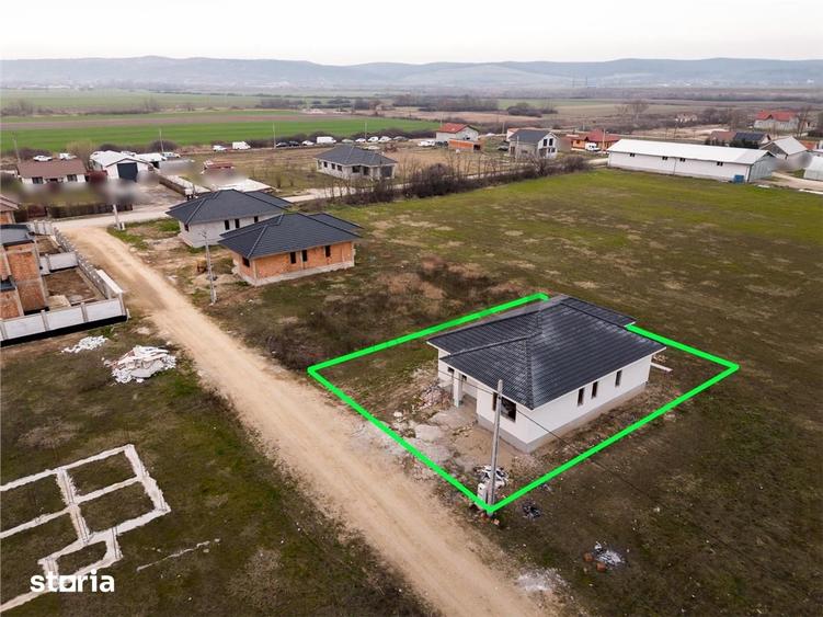 Casă cu 3 camere cu Teren 568 Mp în Oșorhei