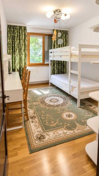 Apartament cu 3 camere semidecomandat în Câmpia Libertății