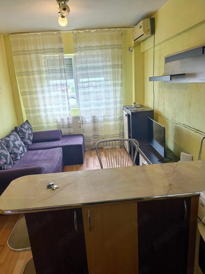 Apartament cu 2 camere semidecomandat în Intim