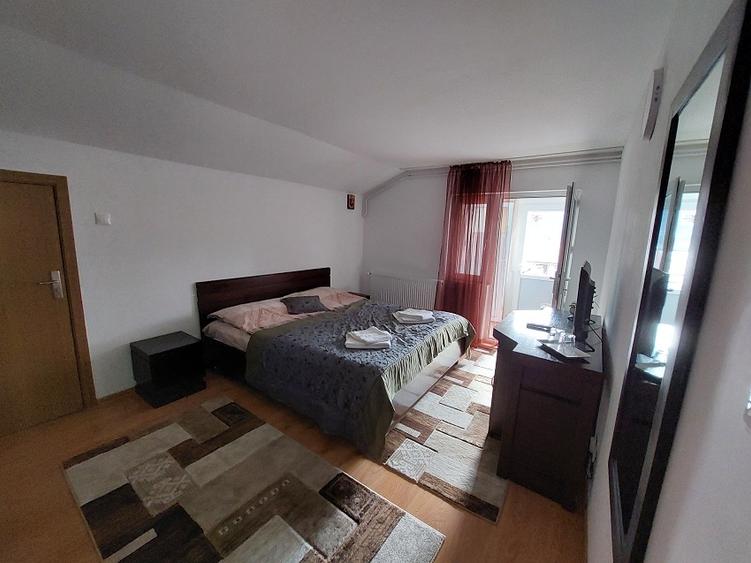 Casă cu 15 camere cu Canalizare în Sărata
