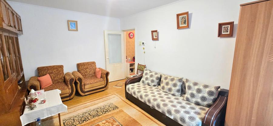 Apartament cu 2 camere nedecomandat în Mircea cel Bătrân