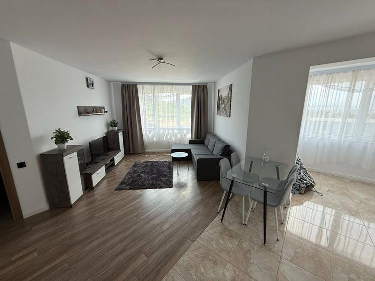 Apartament cu 2 camere decomandat în Florești